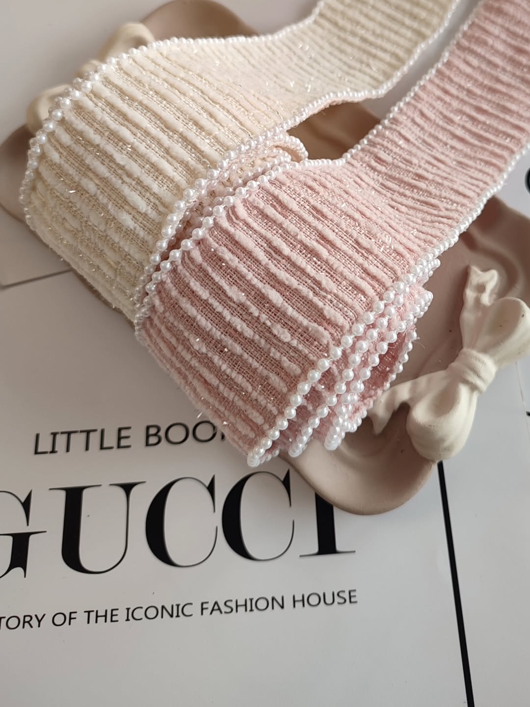 روبان شنل دیواین DIVINE